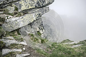 Horská krajina na zamračený den s dešťovými mraky. Tatry.