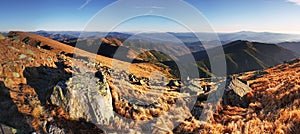 Horská panoráma na jeseň na Slovensku - Malé Tatry - Ďumbier