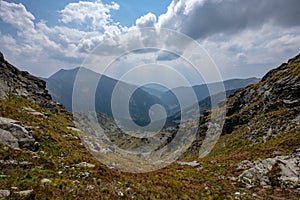 Horské panorama z vrcholu Baníkov ve slovenských Tatrách mo