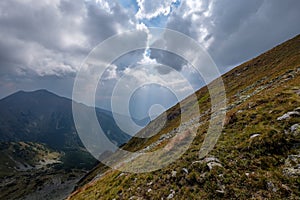 Horské panorama z vrcholu Baníkov ve slovenských Tatrách mo