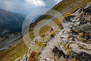 Horské panorama z vrcholu Baníkov ve slovenských Tatrách mo