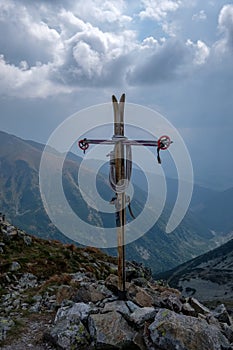 Horské panorama z vrcholu Baníkov ve slovenských Tatrách mo