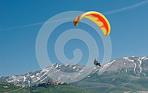 Mountain paragliding