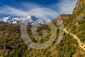 Mountain path on EBC Nepal trek hiking route