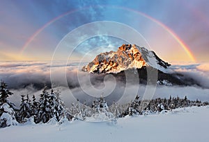 Vrchol hory v zime, Slovensko hora Fatra