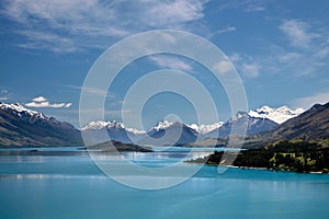 Mountain range ad Lake Wakatipu