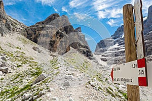 Mountain sign along Sentiero delle Bocchette Alte.