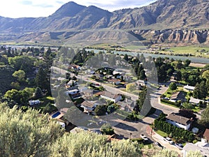 Mountain view of a city neighbourhood