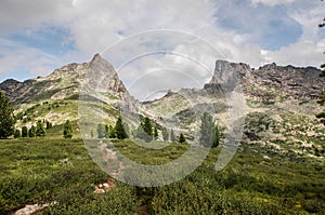 Peak Bird and peak Zvezdniy photo