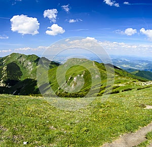 Výhled na hory v Národním parku Malá Fatra