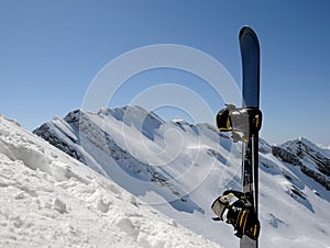 Mountains end snowboard
