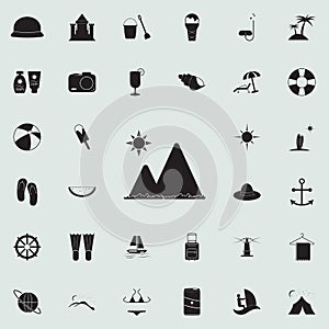 mountains and the sea icon. Detailed set of summer pleasure icons. Premium quality graphic design sign. One of the collection icon
