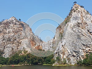 Mounten water river green sky dark