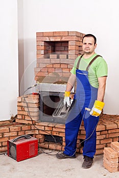 Mounting the door of a brick masonry heater