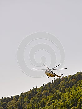 movement of goods in the mountains by helicopter