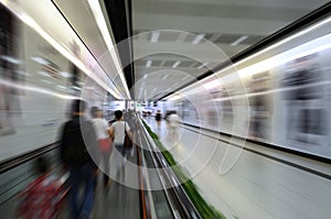 Movement of travellers in the airport