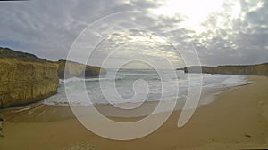 Movie of breakers at shore of the Bay of Islands on the Great Ocean Road