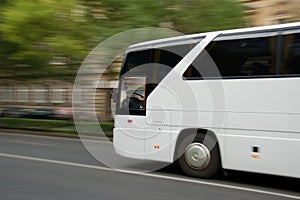 Moving bus img