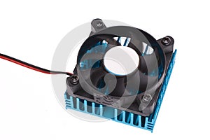 Moving fan on a heat sink