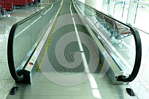 Moving walkway