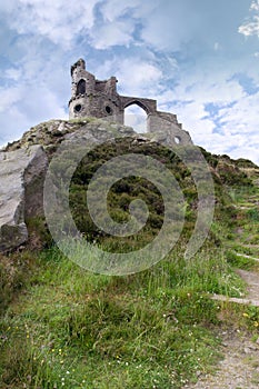 Mow cop castle