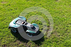 Mowing robot, automatic lawn mower