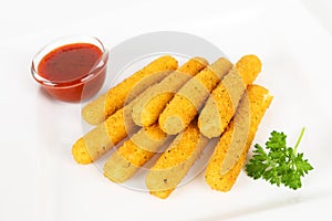 Mozzarella sticks with dip