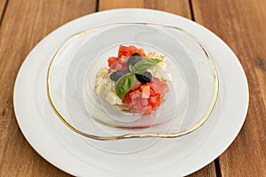 Mozzarella and tomatoes tartar