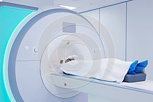 MRI - Magnetic resonance imaging scan device
