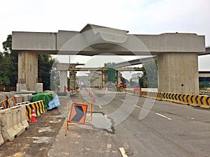 MRT viaduct under construction photo