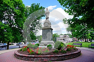 Mt Holyoke College campus statue photo