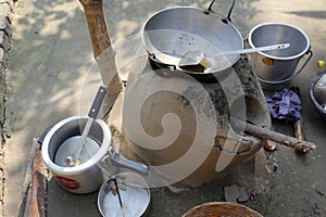 Mud kitchen stove in village outside home, Kumrokhali, West Bengal, India