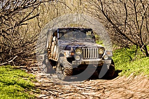 Muddy Jeep photo
