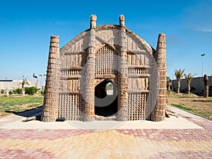 Mudhif, traditional Iraqi reed house of Marsh Arabs aka Madan used for guest house and for ceremonies, Majnoon, Iraq, Middle East