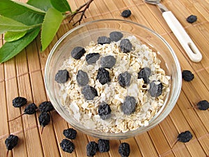 Muesli with dried aronia berries