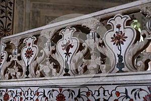 Mughal stone art on the facade of the Taj Mahal