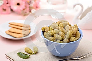 Mulberries in the bowl