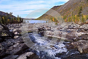 Multa river and the Lower Multinskoe lake in Altai