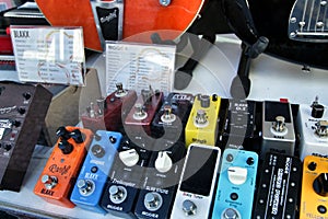 Multi-modulation pedals in a showcase