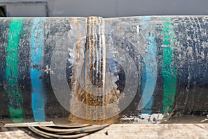 Multi-pass weld bead on the pipe