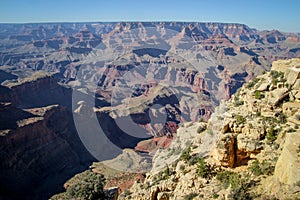 Multicoloured rocks with dozens of layers in Grand Canyon