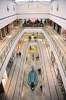 Multilevel shopping mall