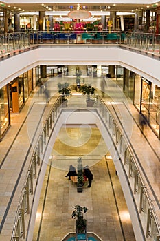 Multilevel shopping mall