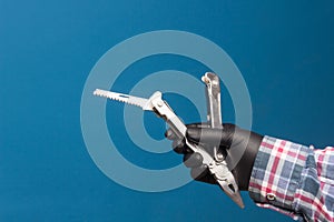 Multipurpose tool to get out of trouble at a certain time