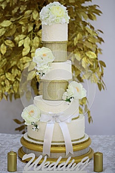 Multistage dessert wedding cake