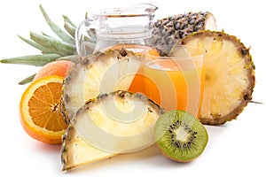 Multivitamin juice and fruits