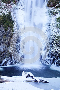 Multnomah Falls Frozen