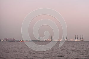 A Mumbai Harbor captured in the evening