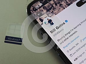 Bill Gates on Twitter and Windows Logo