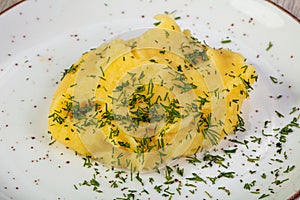 Mushed potato with dill